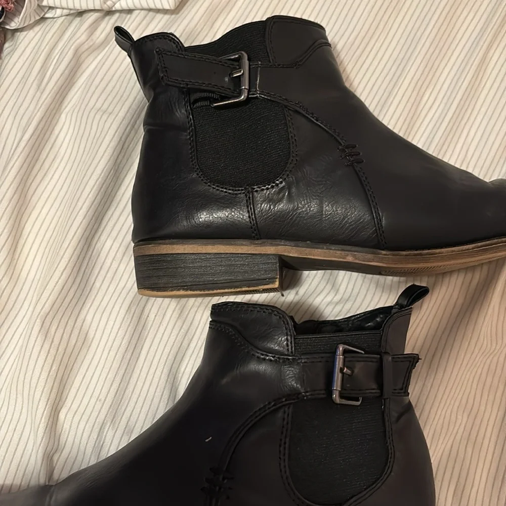 Rampage Booties - Picture 6 of 6